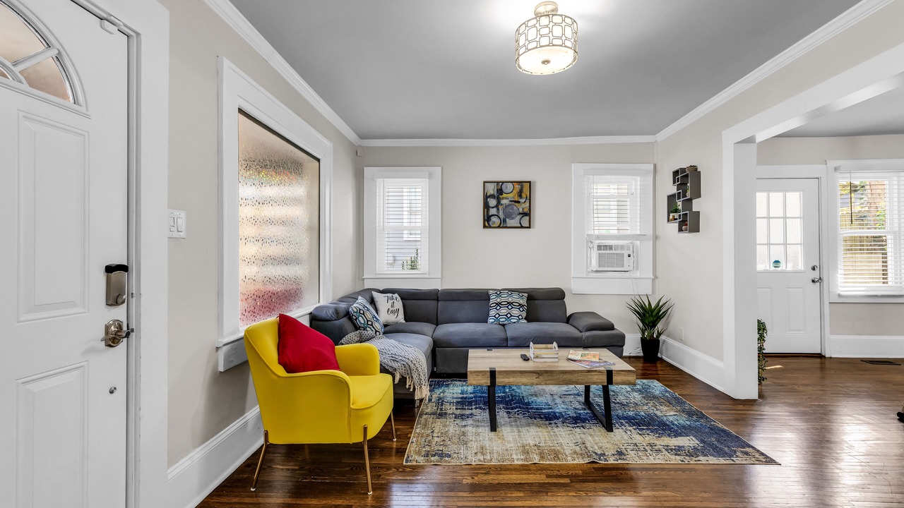 Photo of Bedroom in Villa Heights