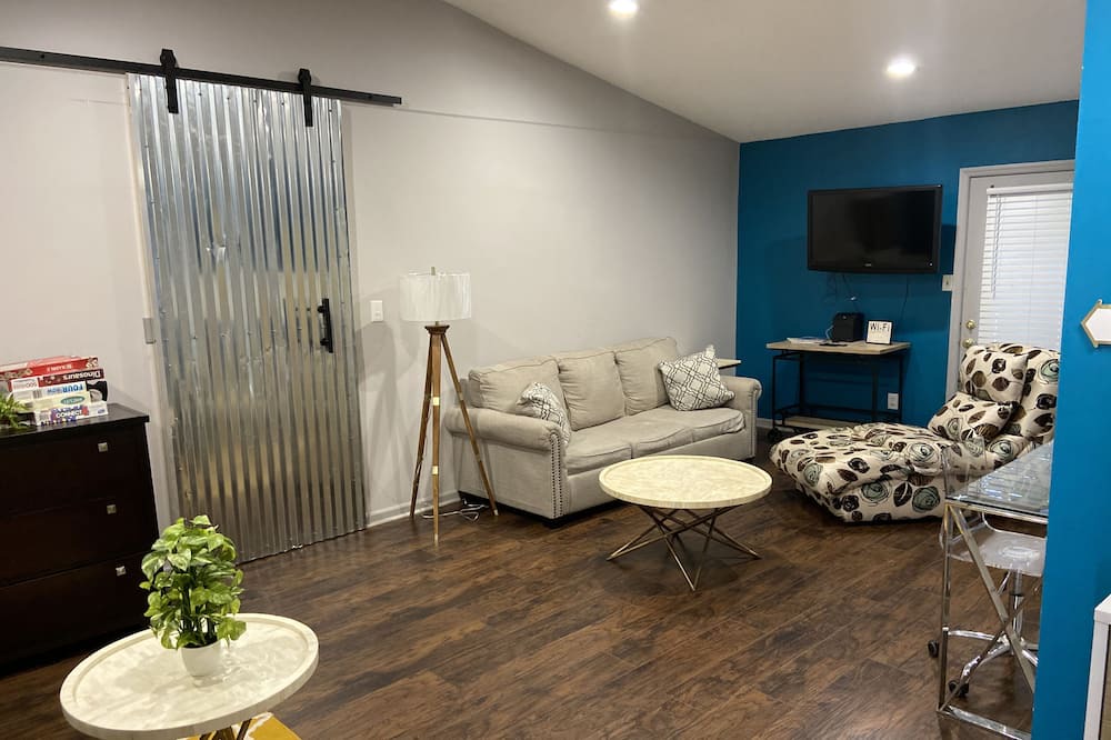 Photo of Livingroom in East Forest