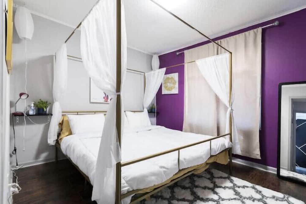 Photo of Bedroom in East Forest