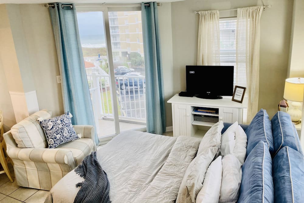 Photo of Bedroom in McCutcheon Field