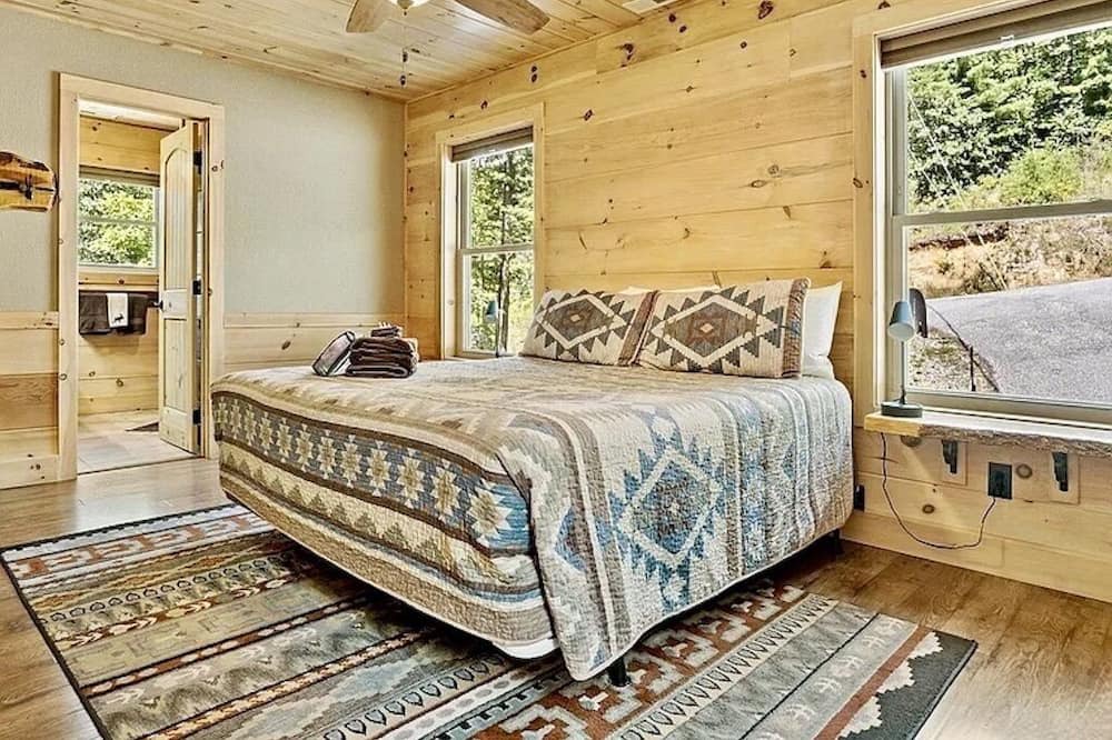 Photo of Bedroom in Frank