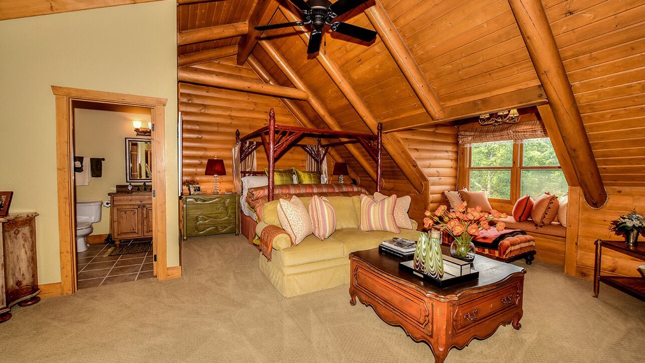 Photo of Livingroom in Maggie Valley