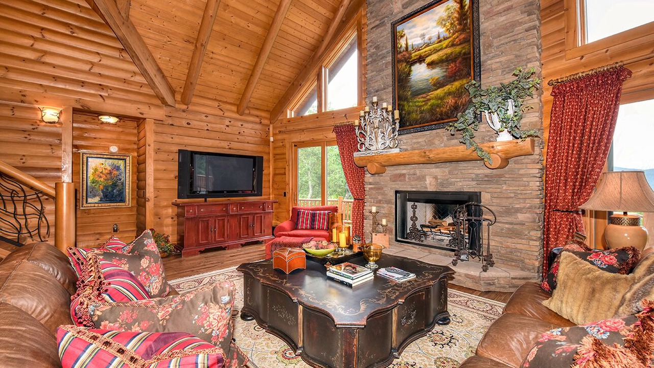 Photo of Livingroom in Maggie Valley