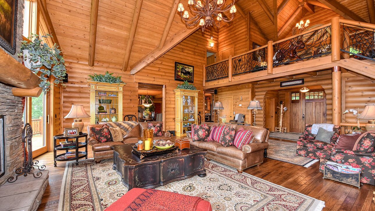 Photo of Livingroom in Maggie Valley