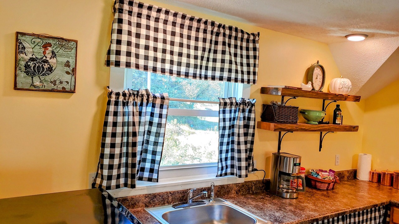 Photo of Kitchen in Mountain City