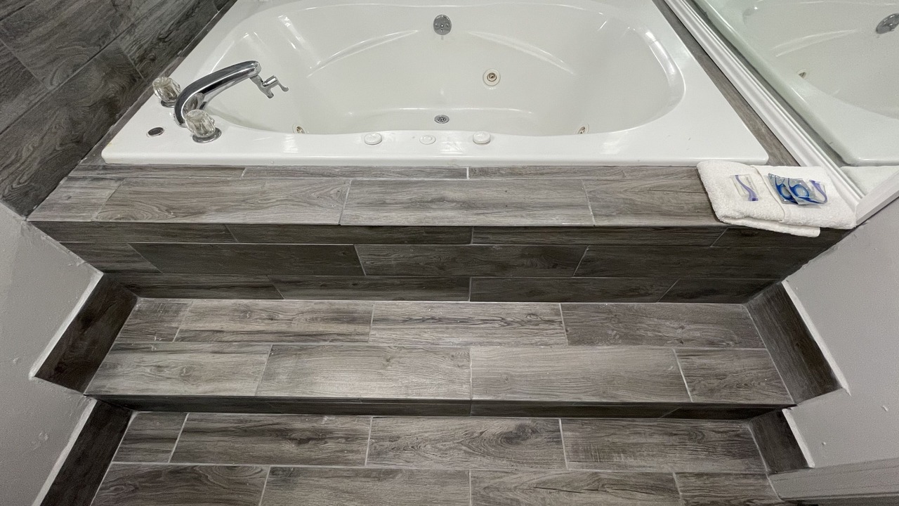 Photo of Bathroom in Hohenwald
