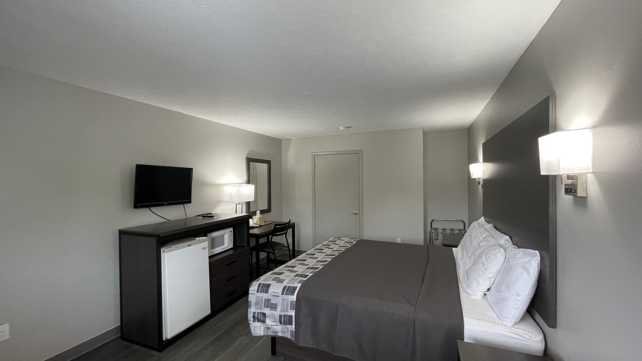 Photo of Bedroom in Hohenwald