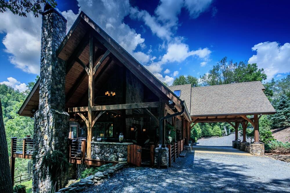 Photo of Outdoor in Lansing
