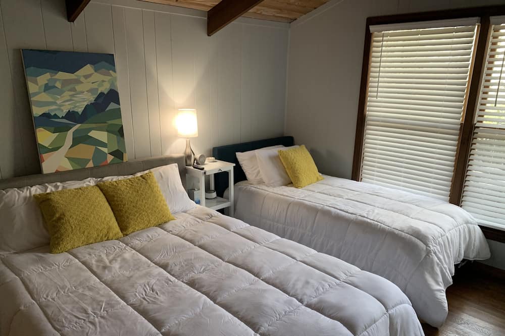 Photo of Bedroom in Charter Hills
