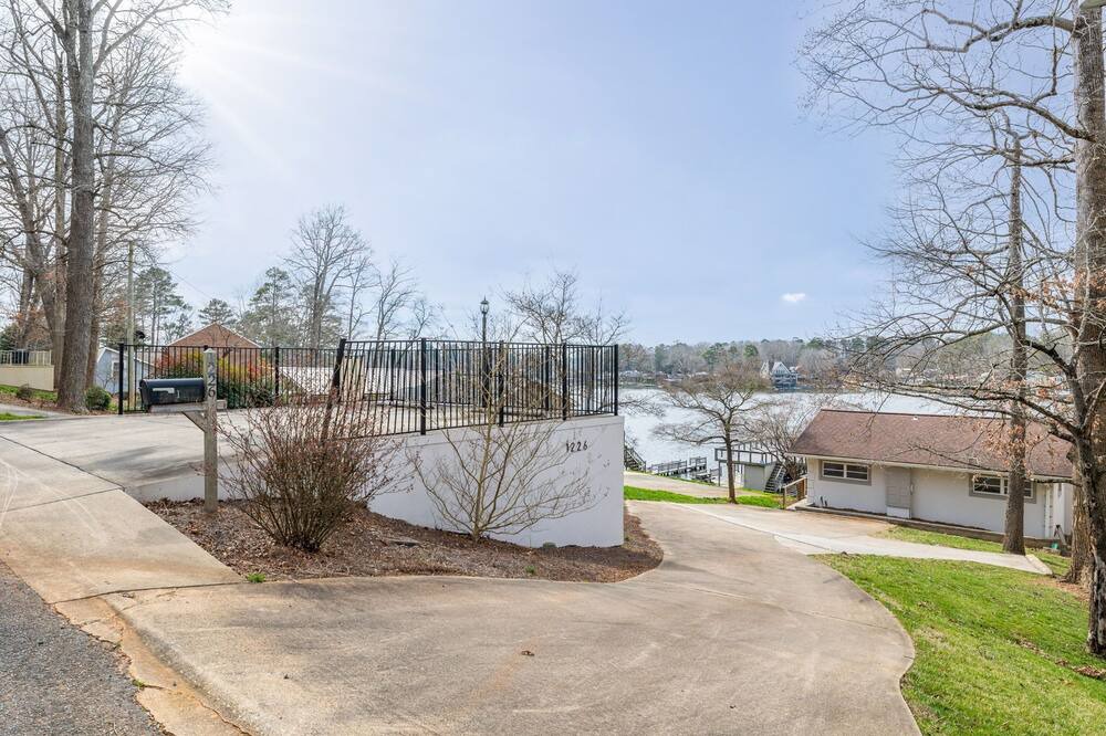 Photo of Outdoor in New London