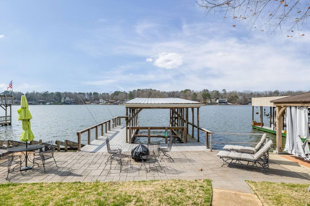 Photo of Outdoor in New London