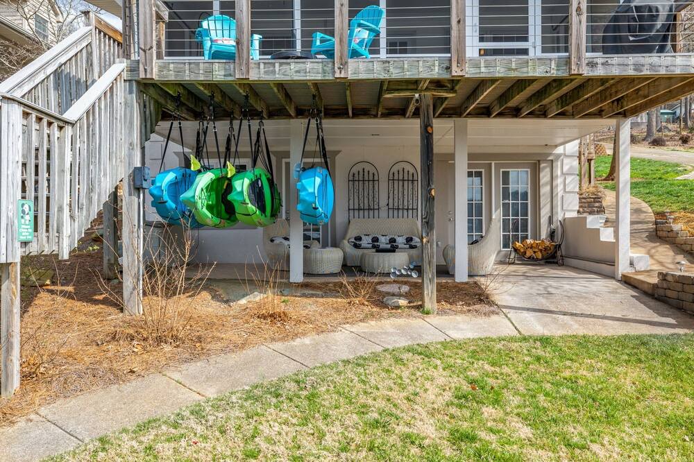 Photo of Outdoor in New London