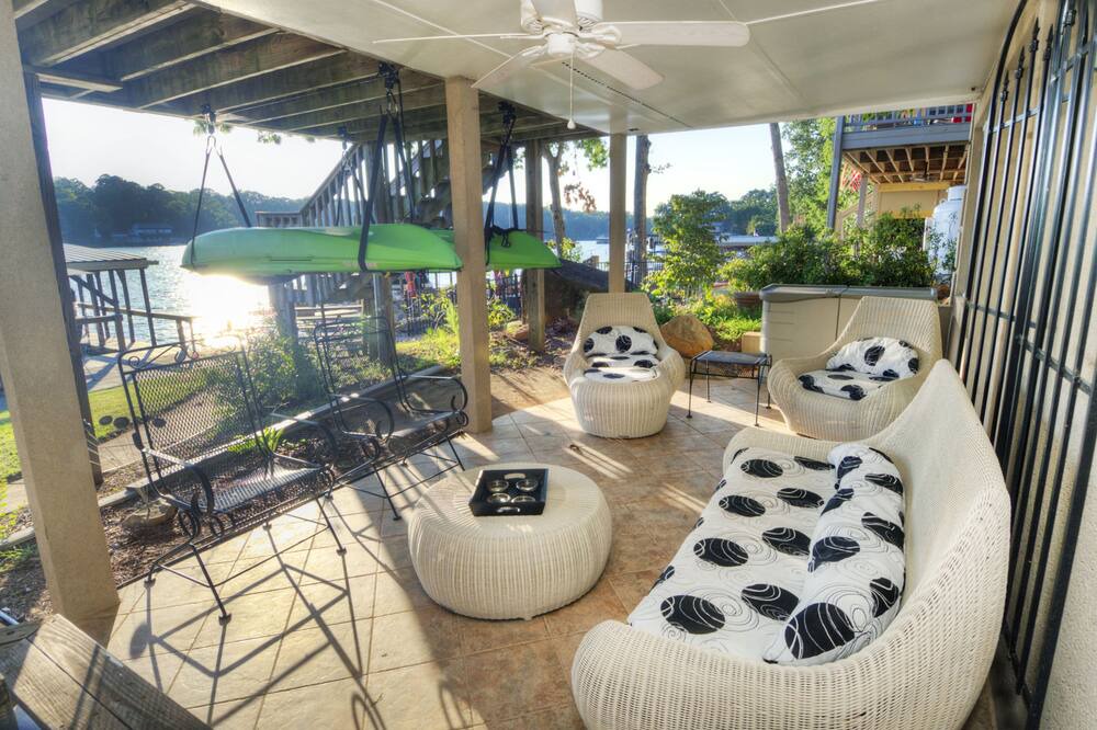 Photo of Patio Balcony in New London