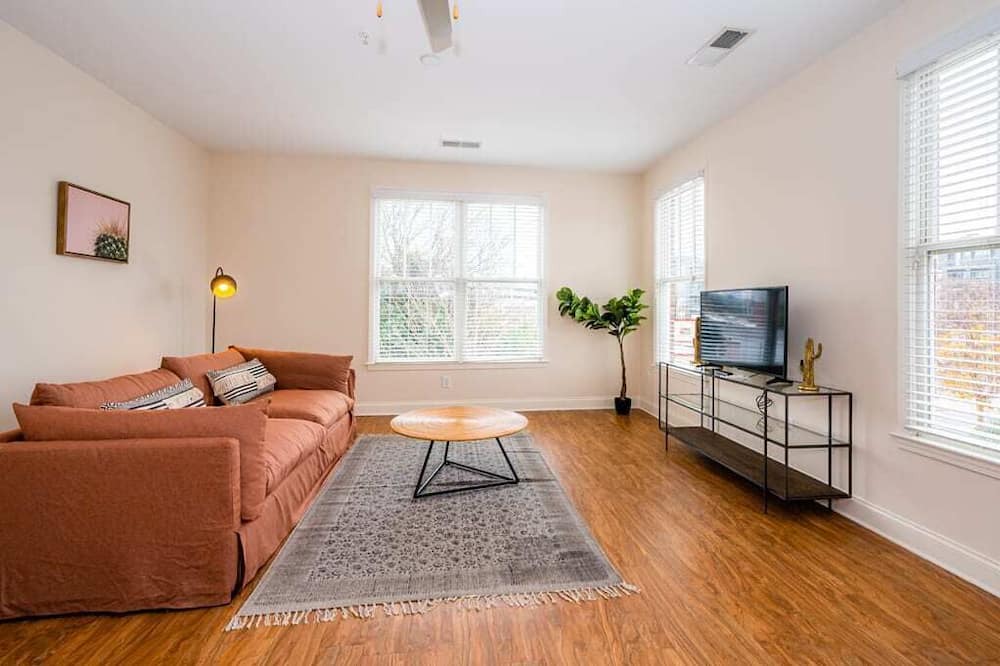 Photo of Bedroom in Wesley Heights