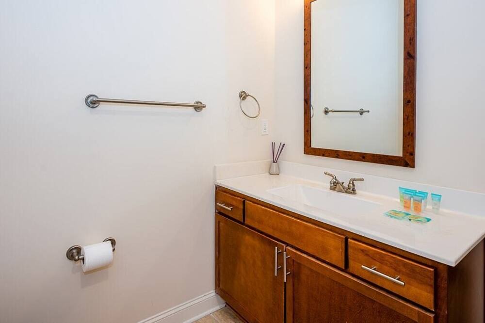 Photo of Bathroom in Wesley Heights