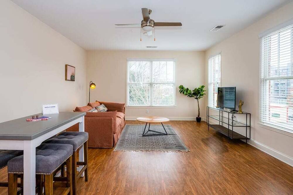 Photo of Bedroom in Wesley Heights