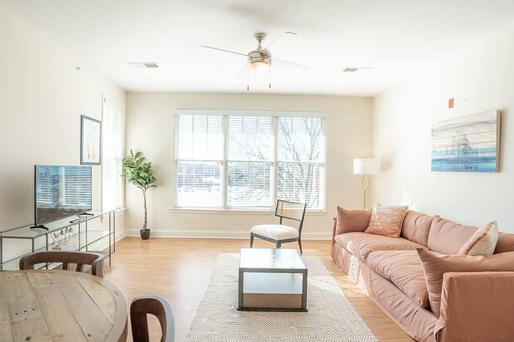 Photo of Bedroom in Wesley Heights