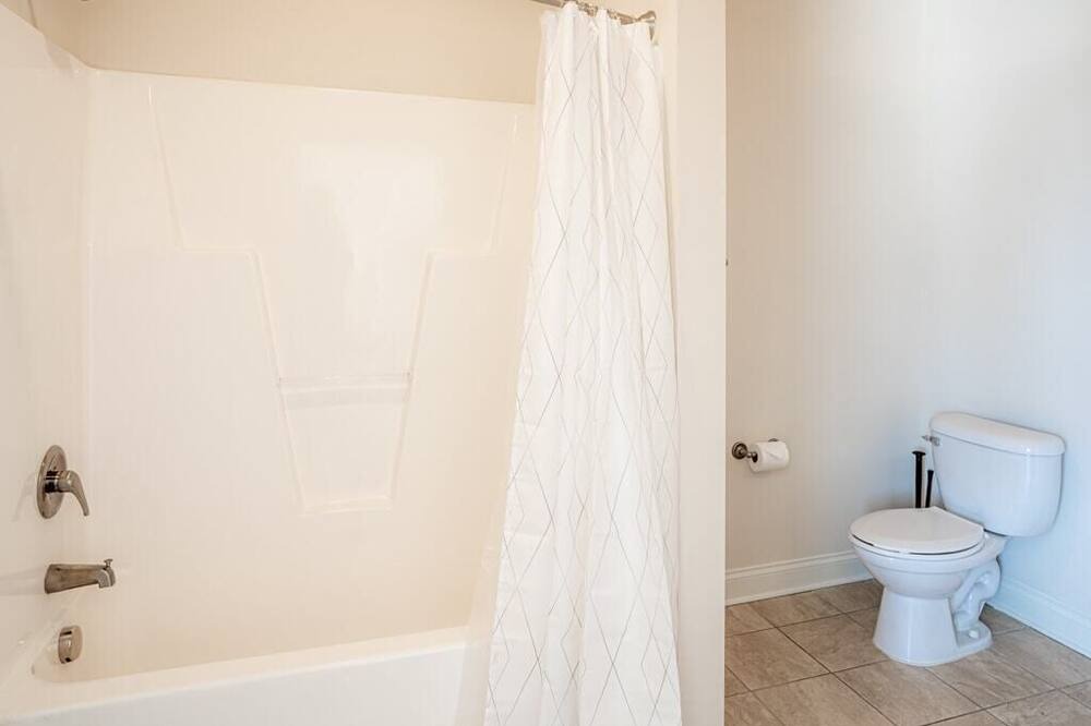 Photo of Bathroom in Wesley Heights
