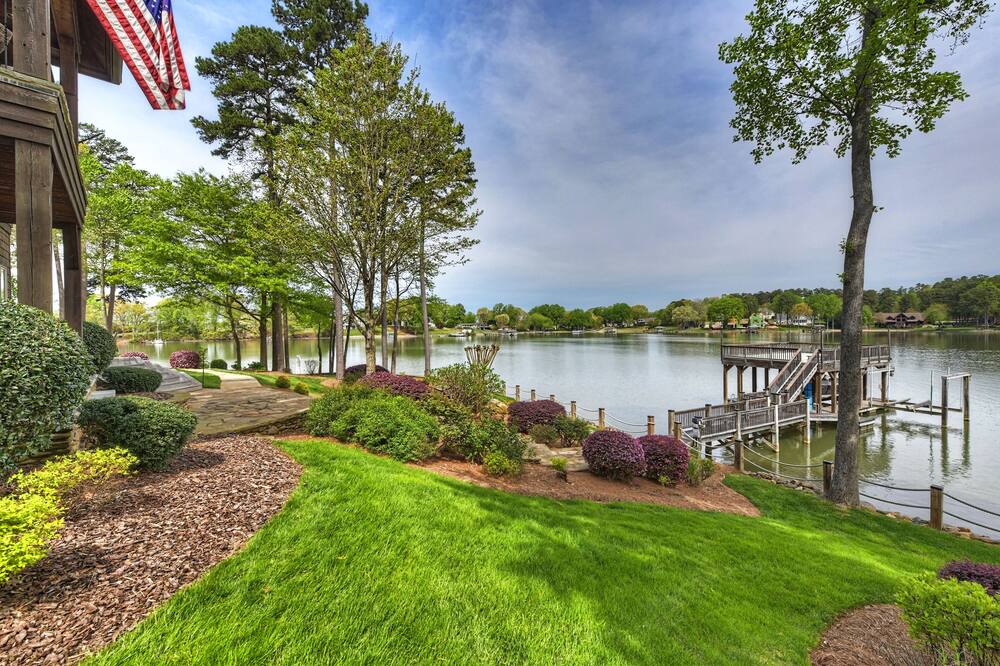 Photo of Outdoor in Mayhew