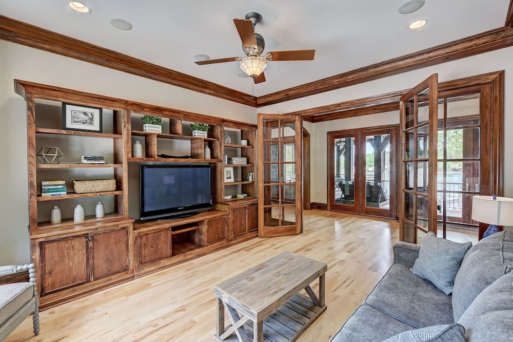 Photo of Bedroom in Mayhew