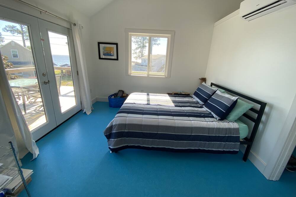 Photo of Bedroom in Minnesott Beach