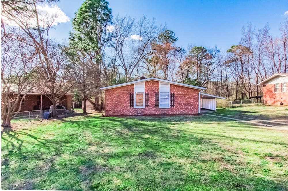 Photo of Outdoor in Fayetteville
