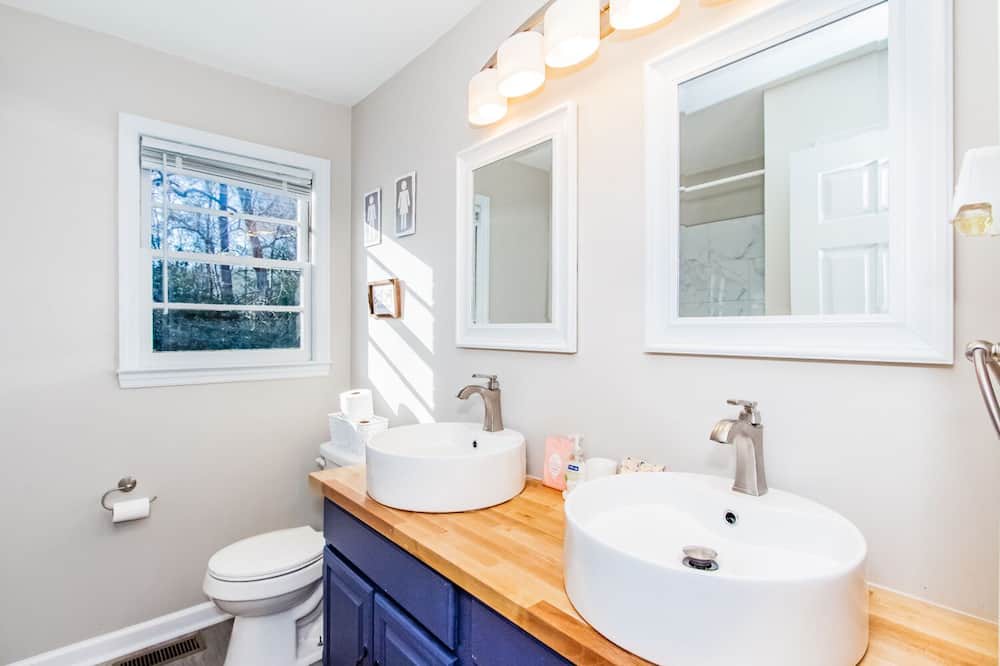 Photo of Bathroom in Fayetteville