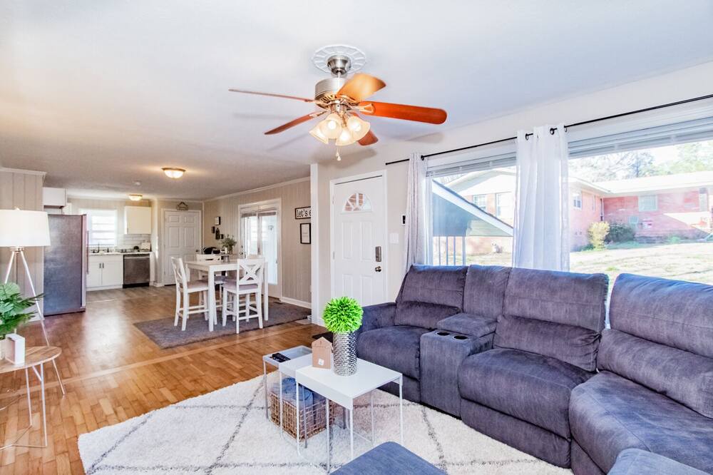 Photo of Livingroom in Fayetteville