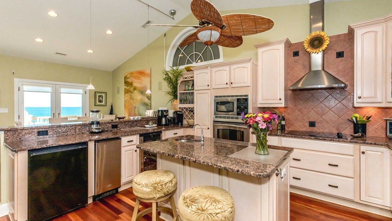 Photo of Kitchen in Topsail Beach