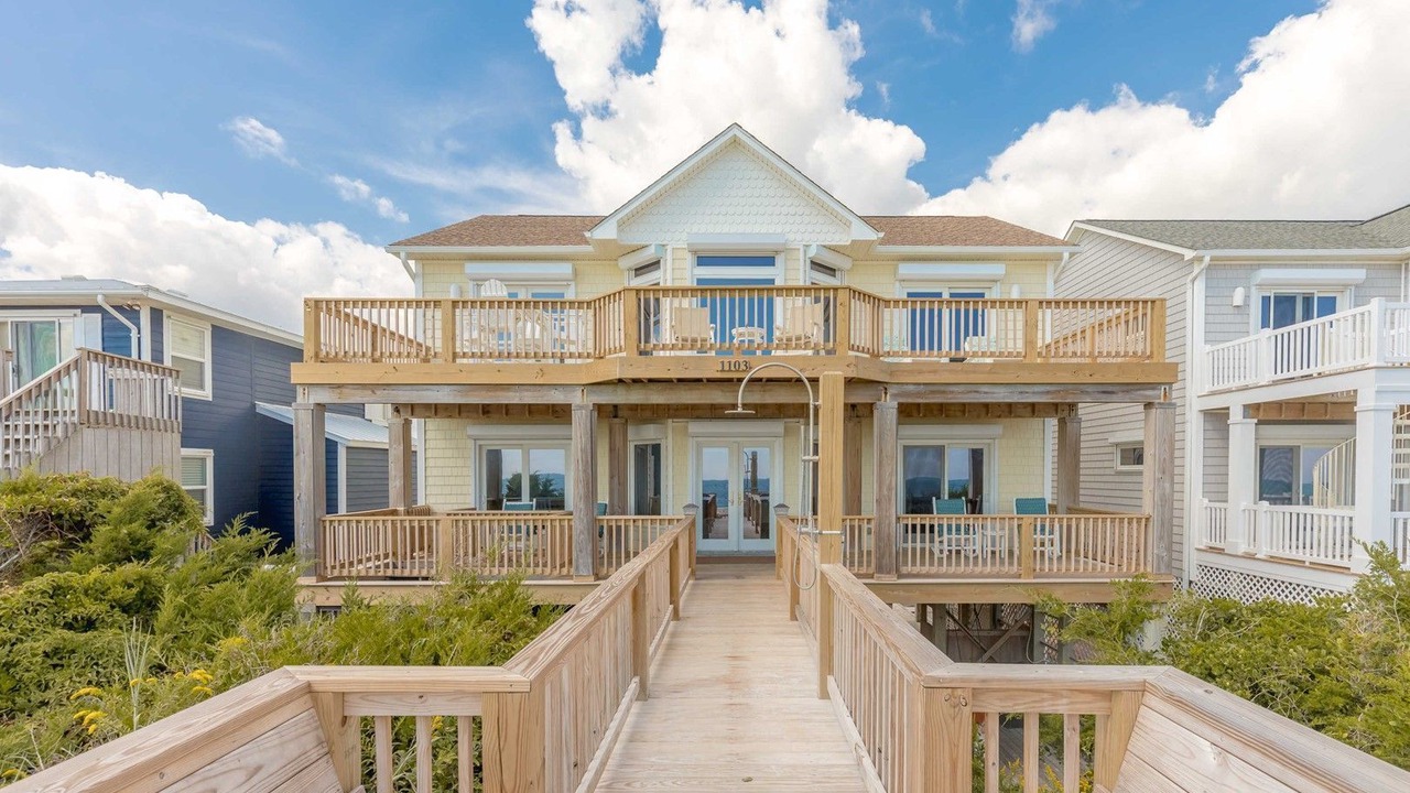 Photo of Patio Balcony in Topsail Beach