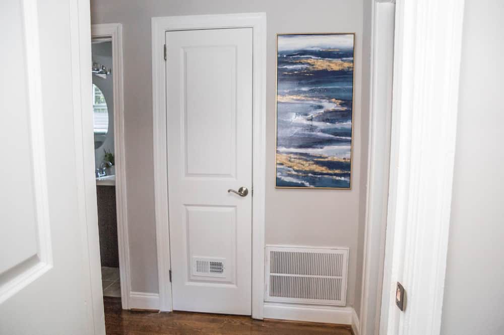 Photo of Bedroom in Plaza Midwood