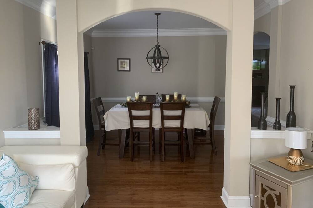Photo of Livingroom in Waxhaw