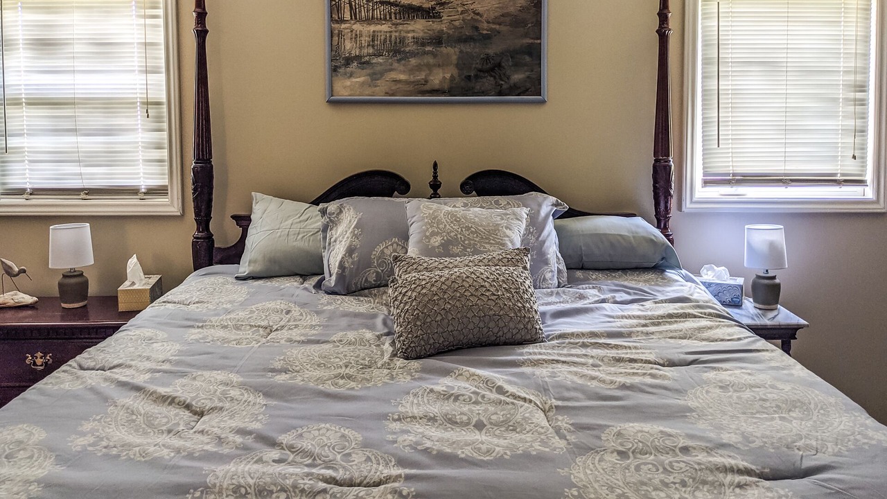 Photo of Bedroom in Marion Lake Club