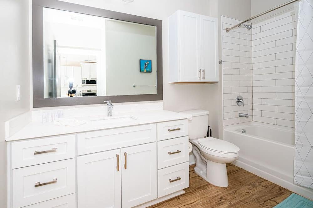 Photo of Bathroom in Plaza Midwood