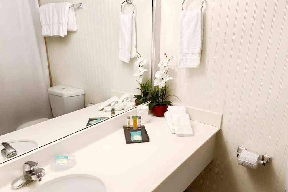 Photo of Bathroom in Sheffield Park