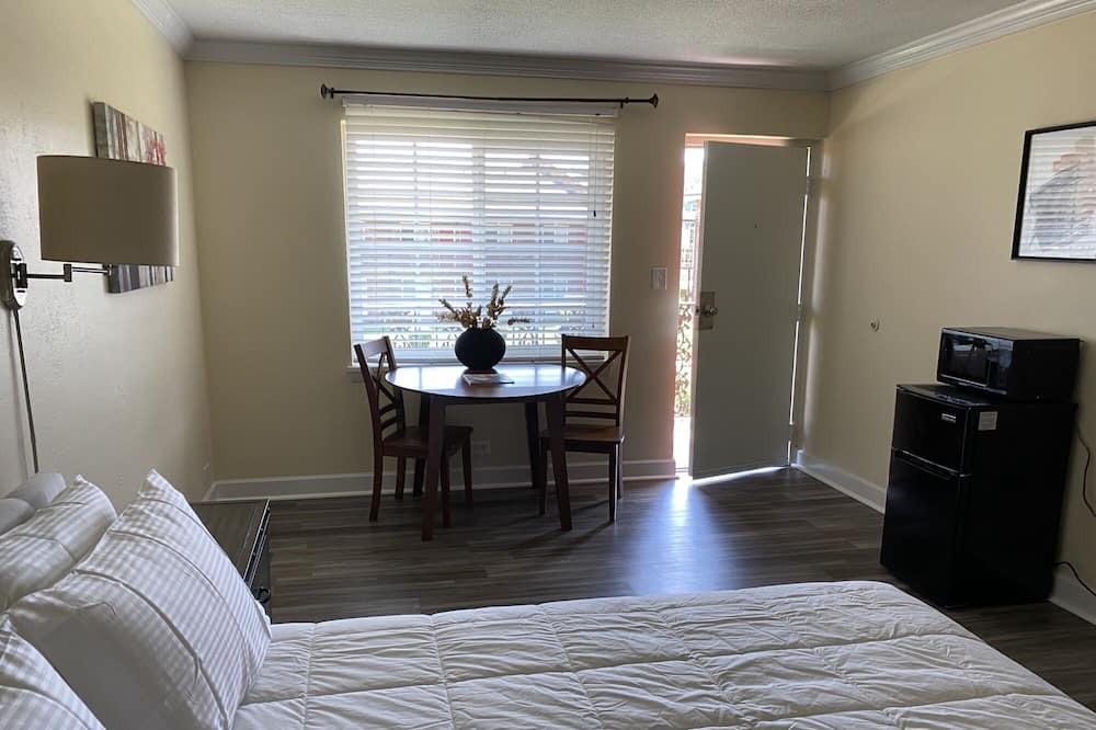 Photo of Bedroom in Sheffield Park