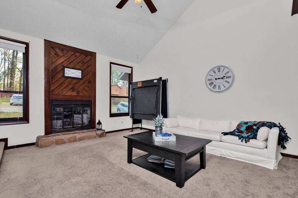 Photo of Livingroom in Westover