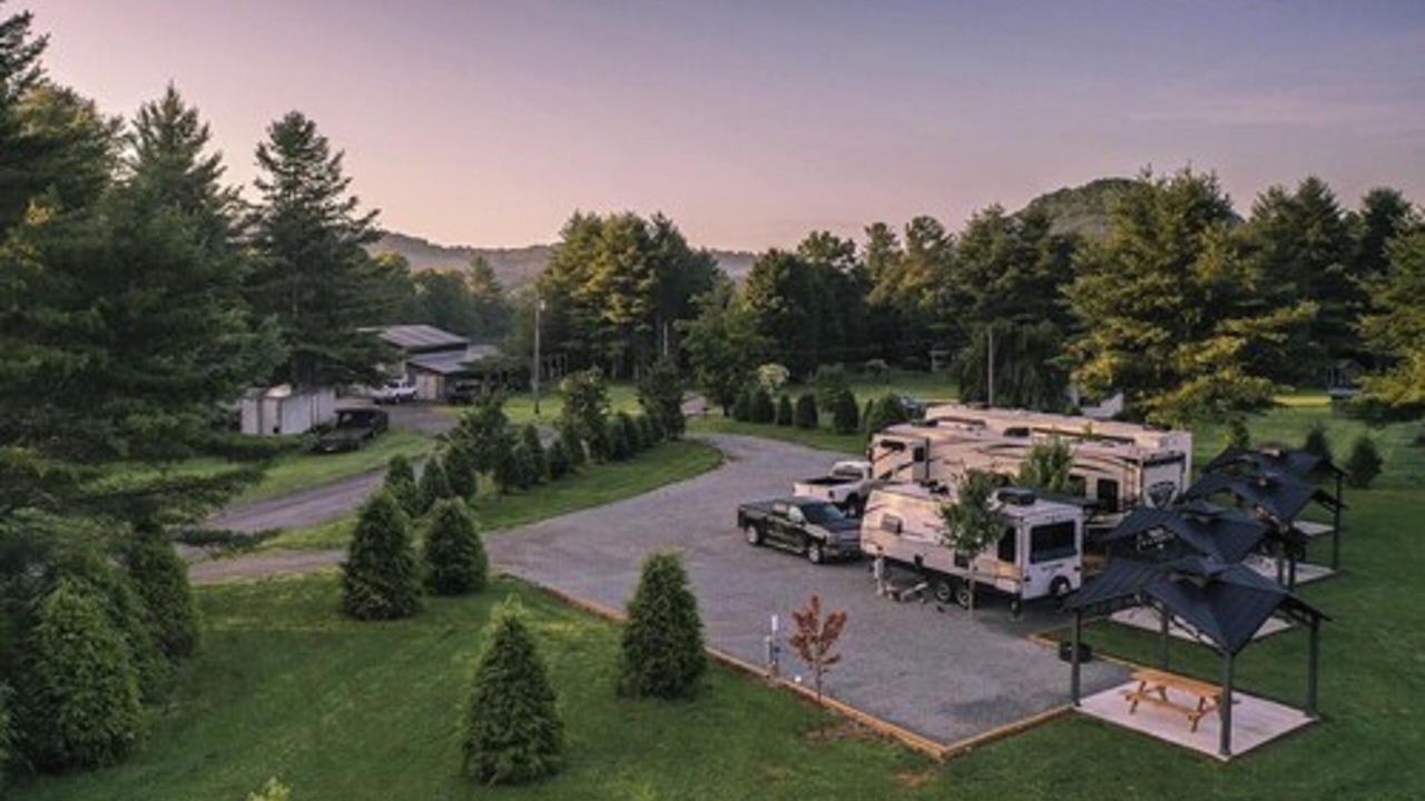 Photo of Outdoor in Pineola