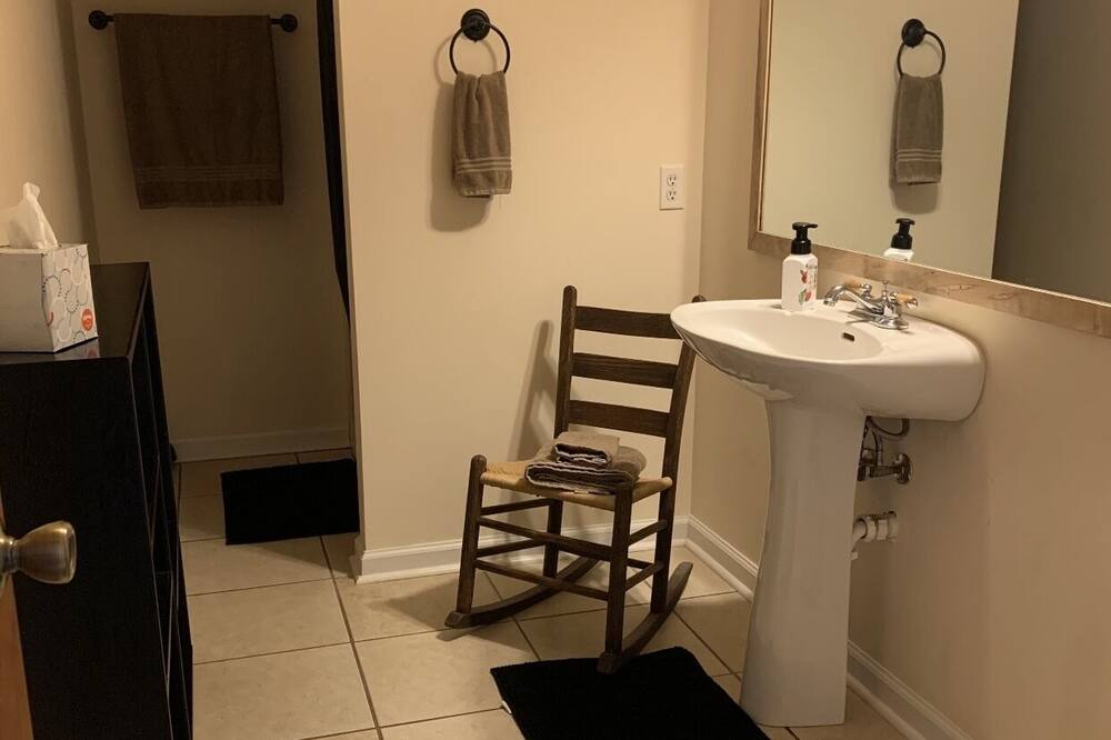 Photo of Bathroom in Asbury