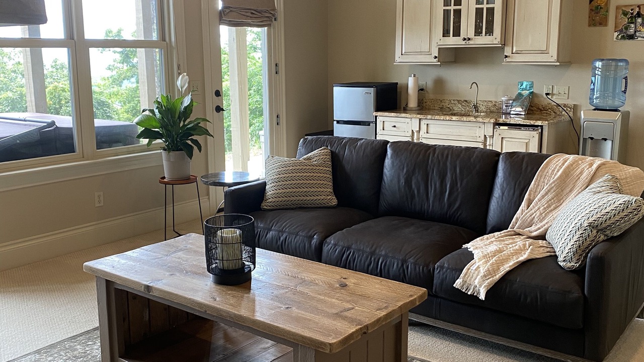 Photo of Livingroom in Hendersonville