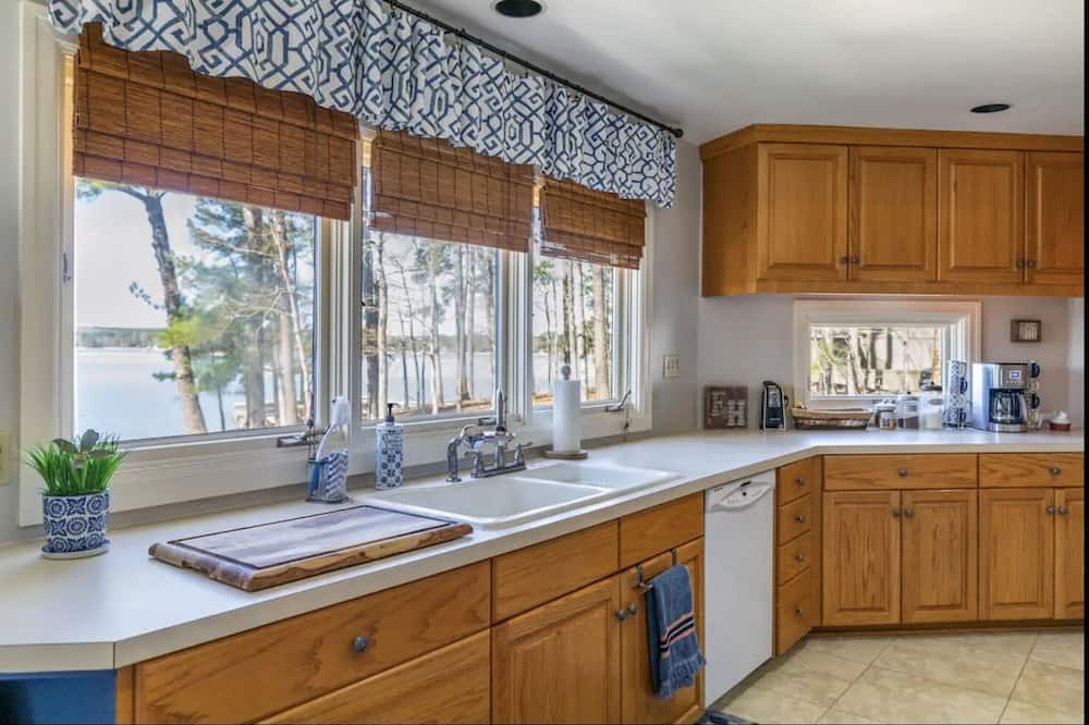 Photo of Kitchen in Little Kowaliga