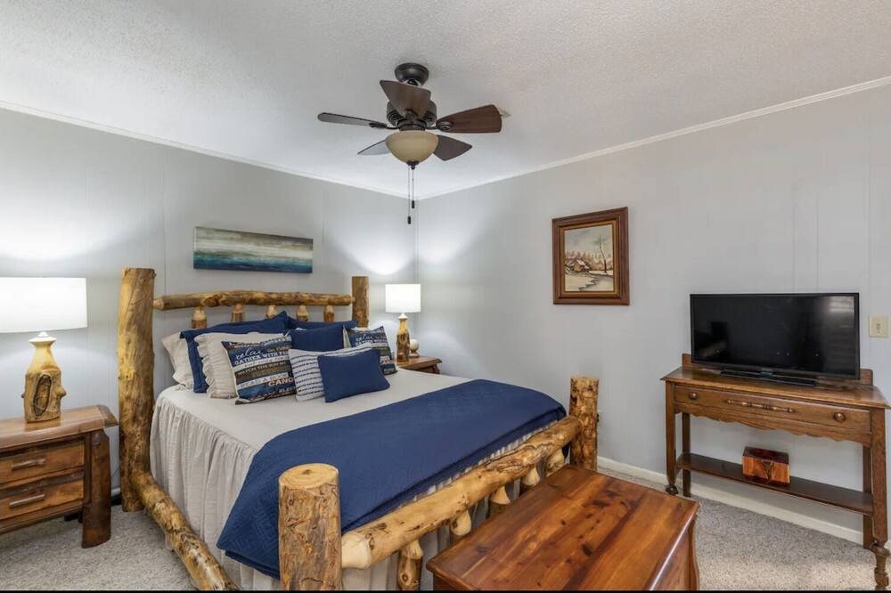 Photo of Bedroom in Little Kowaliga