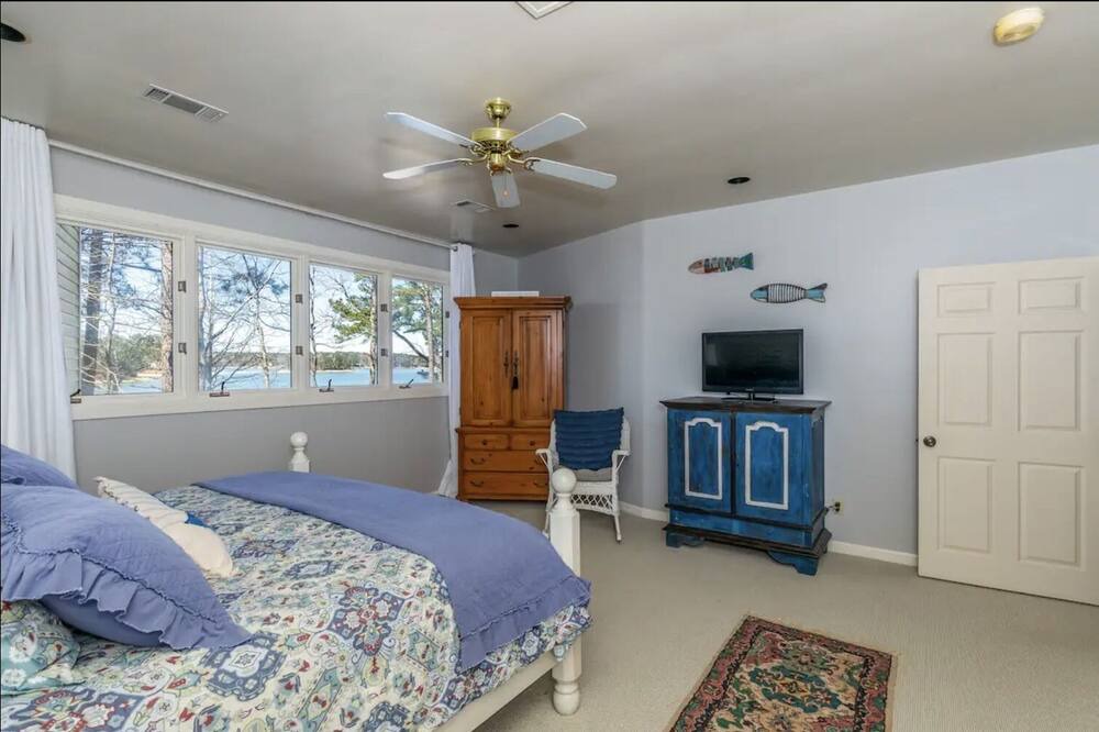 Photo of Bedroom in Little Kowaliga
