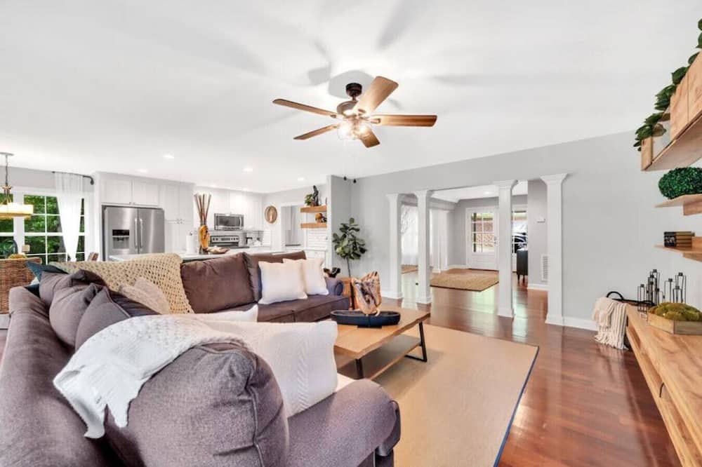 Photo of Livingroom in Mayhew
