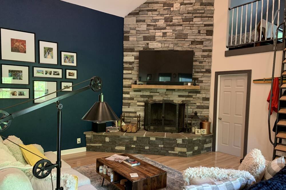 Photo of Bedroom in Smithville