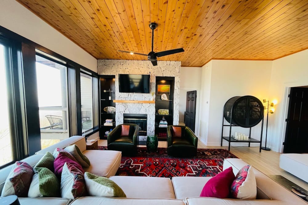 Photo of Livingroom in Mountain Air