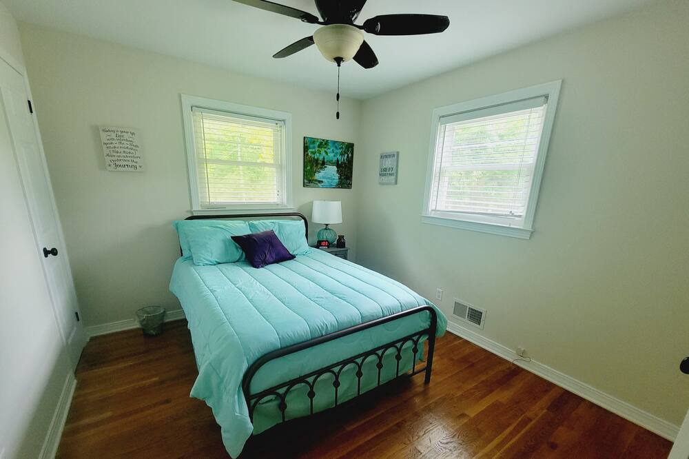 Photo of Bedroom in Albemarle