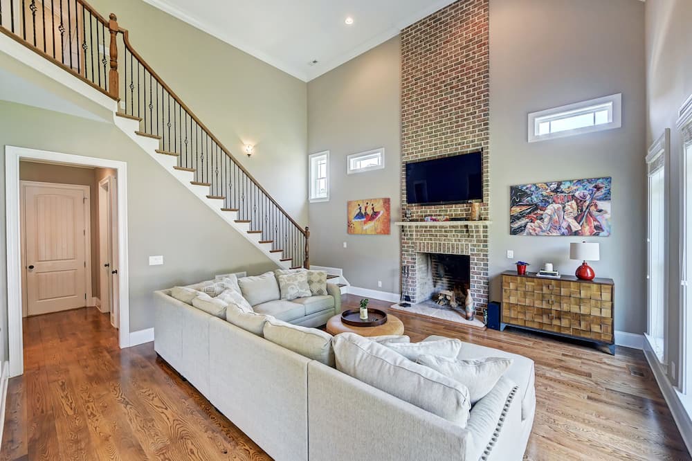 Photo of Bedroom in Huntersville