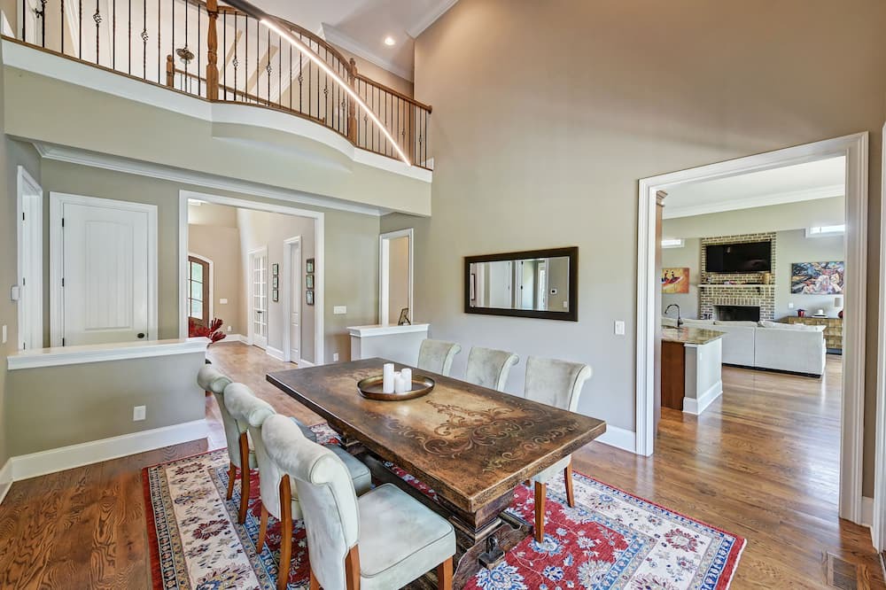 Photo of Bedroom in Huntersville