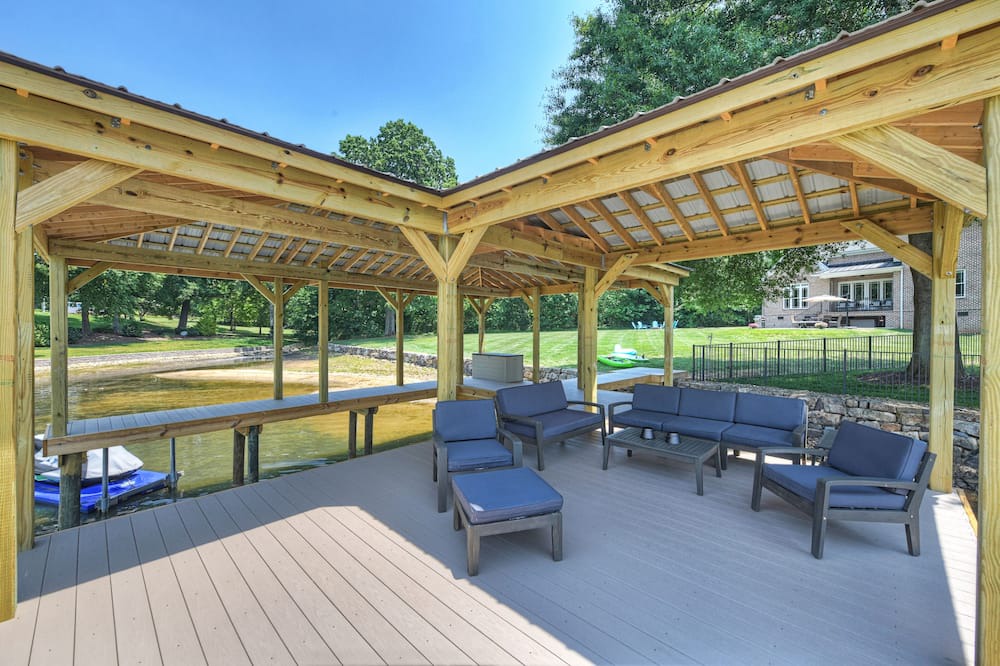 Photo of Outdoor in Huntersville